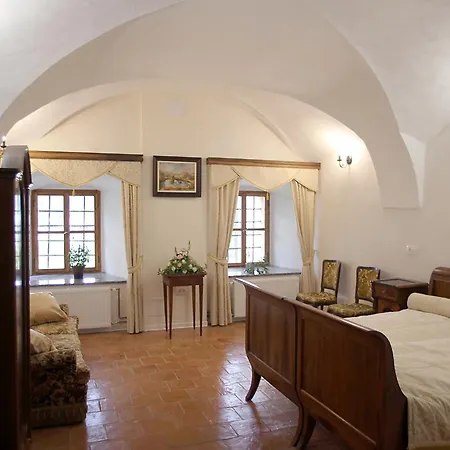 Grad Tustanj 3* Moravce