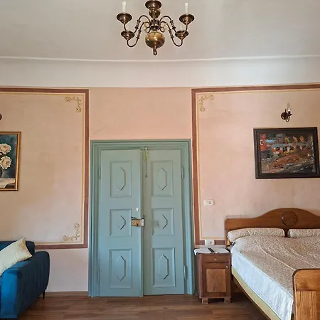 Nočitev z zajtrkom Grad Tustanj 3*